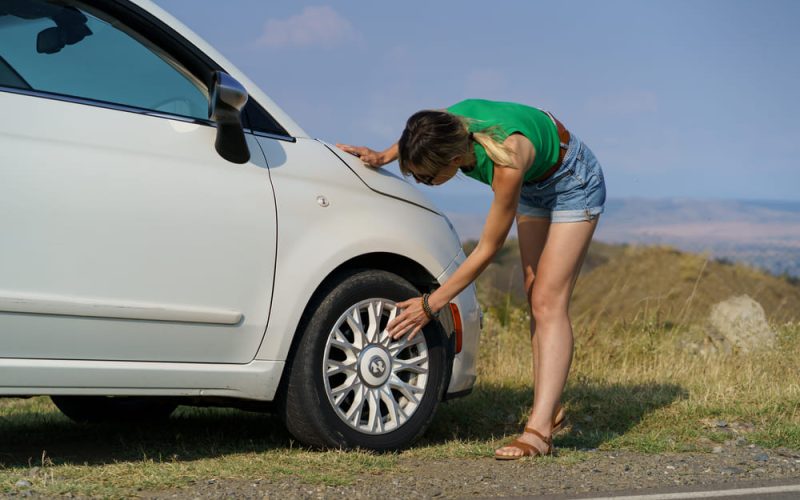 Seguridad vial: frenos y llantas en buen estado para viajar tranquilo